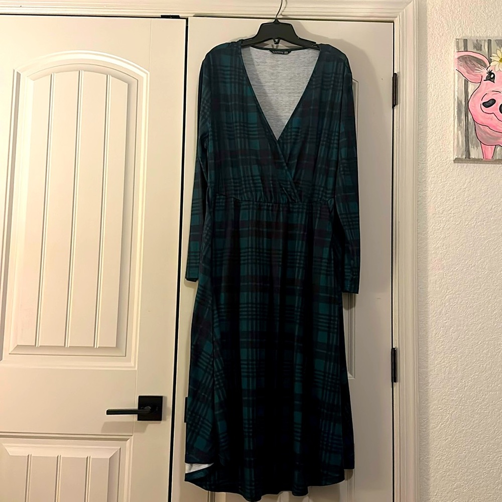 Long sleeve Blue/Green Plaid A-Line Dress.